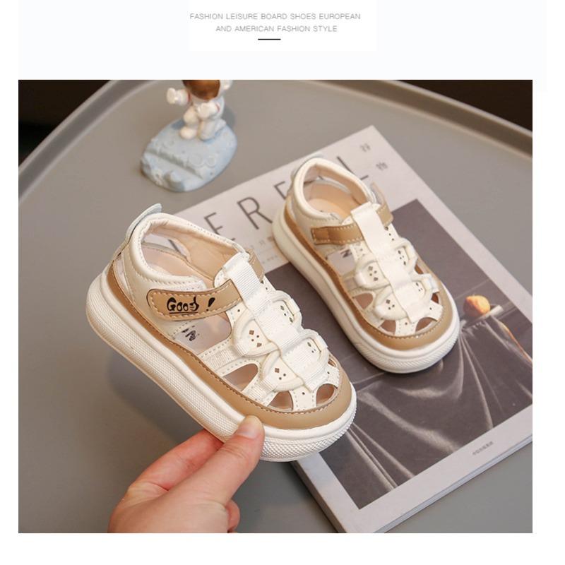 Boys Baotou Sandals Sneakers Summer Hollow Sandals 0-2 Toddler Shoes 1-6 Anti-kick and anti-collision Korean version of beach shoes