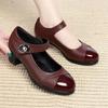 Weiches Leder Mutter Schuhe Damen Frühling und Sommer neu weiche Sohle rutschfest mittelalt Klettverschluss mittlerer Absatz Tanzschuhe dicker Absatz Arbeitsschuhe