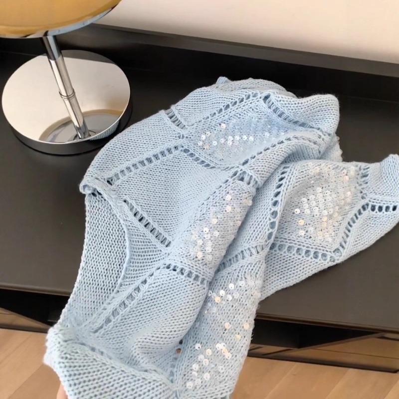 Knitted sweater women's autumn new design sense fashionable versatile and thin top