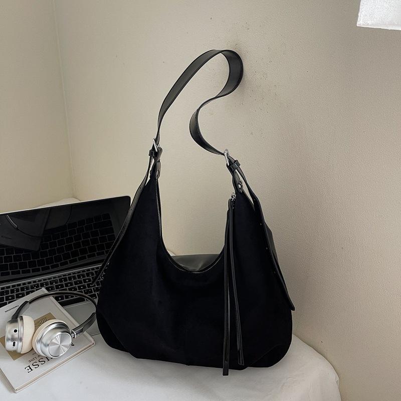 

Retro suede underarm bag women s bag 2025 autumn new fashion niche tote bag large capacity shoulder bag