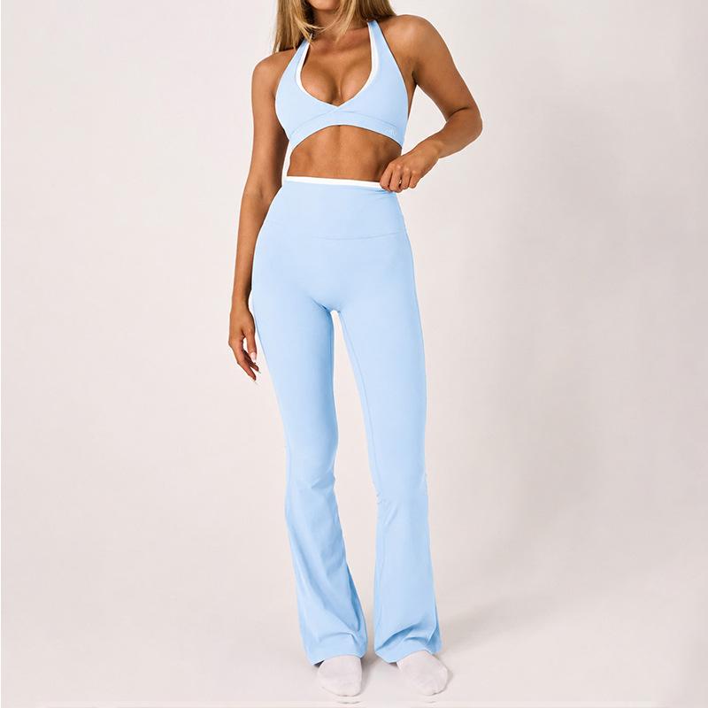 Chen Shijie's high waist and micro-pull yoga clothes women's suit shows chest, hips, tight sports suit, and wears a yoga bra outside.