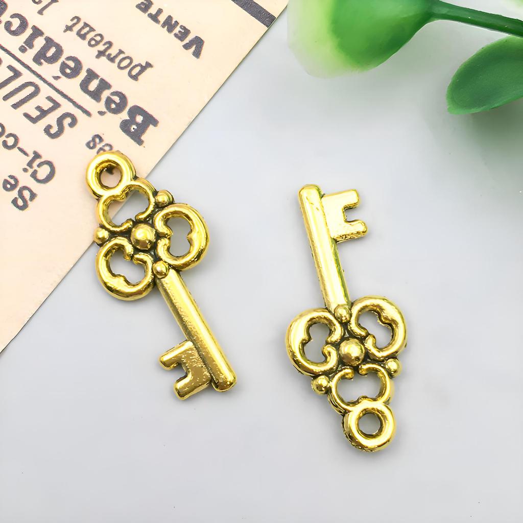3-Color DIY Alloy Retro Key Jewelry Pendants