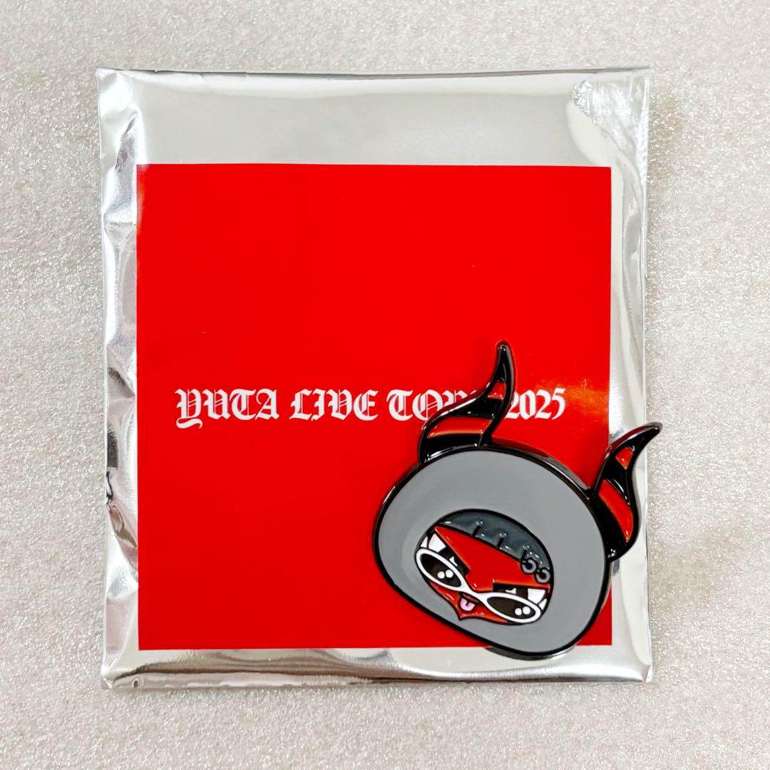 

[USED] NCT YUTA Random Pin Badge Yu