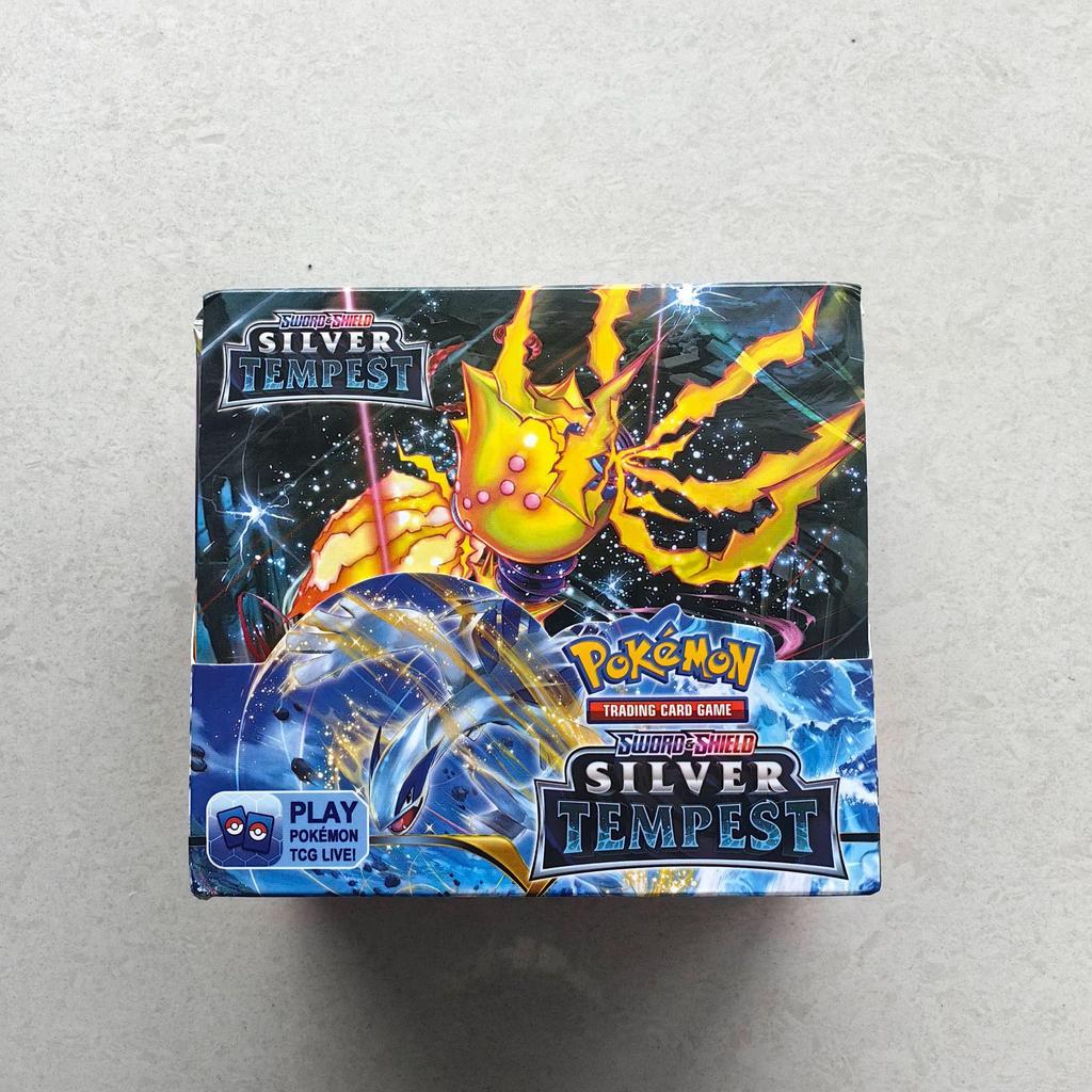 Karty Pokémon: Pikachu i Charizard Pudełko Niespodzianka z Mega Ewolucją