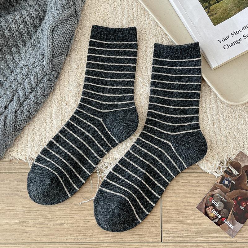 Ladies Autumn Winter Thick Fashion New Grey Medium Tube Socks