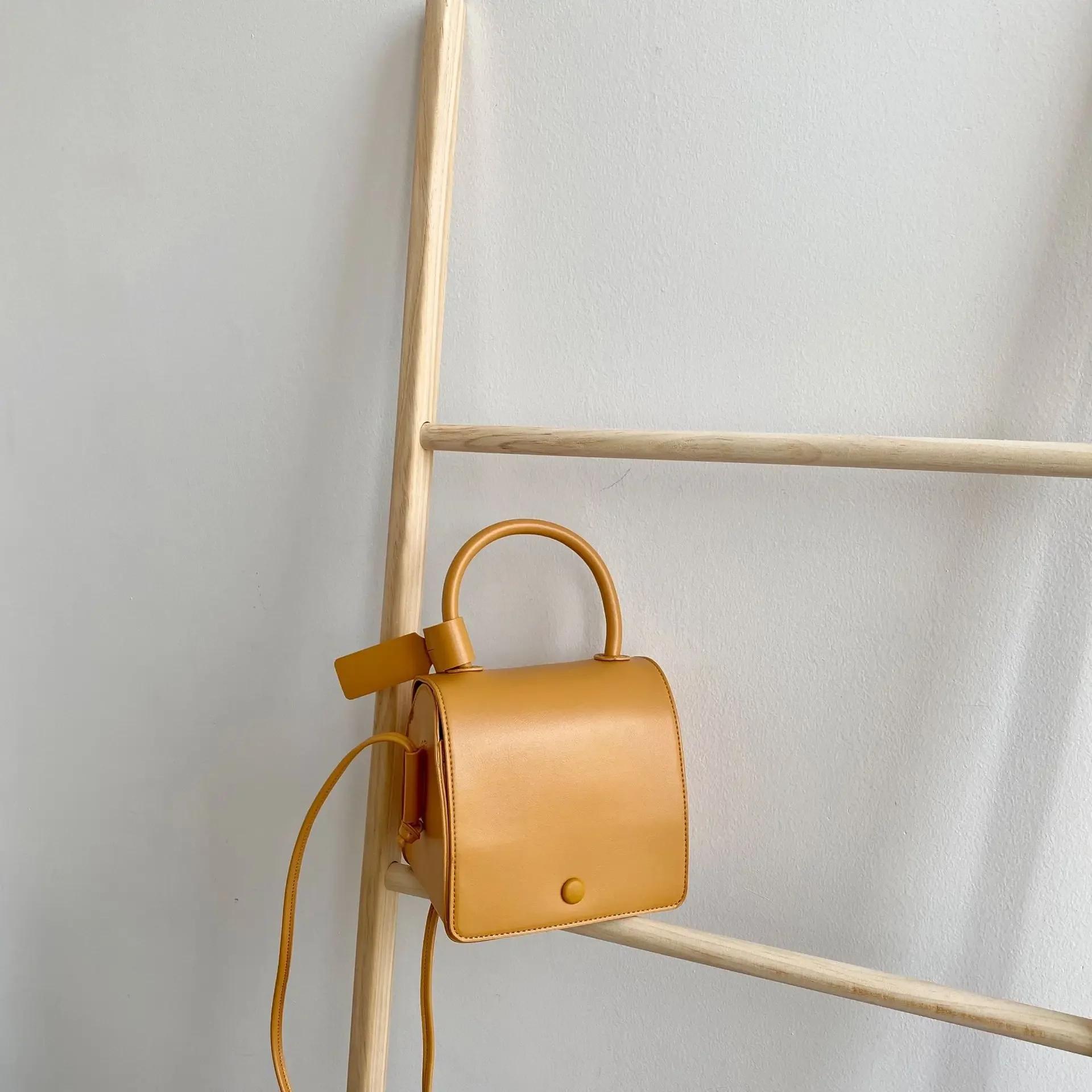 

Женская сумка через плечо из искусственной кожи, маленькая квадратная сумка через плечо со всеми сочетаниями в корейском стиле, студенческая сумка класса люкс, дизайнерская мода