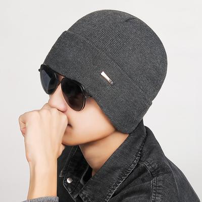 Nakrycia głowy – Czapki