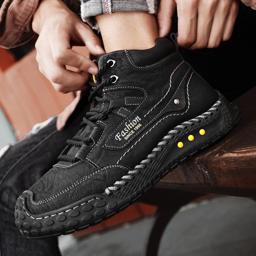 2026 New of Men's Boots for Autumn and Winter, Large-sized Retro Men's Leather Boots, Hand-sewn Outdoor Casual Ankle Boots