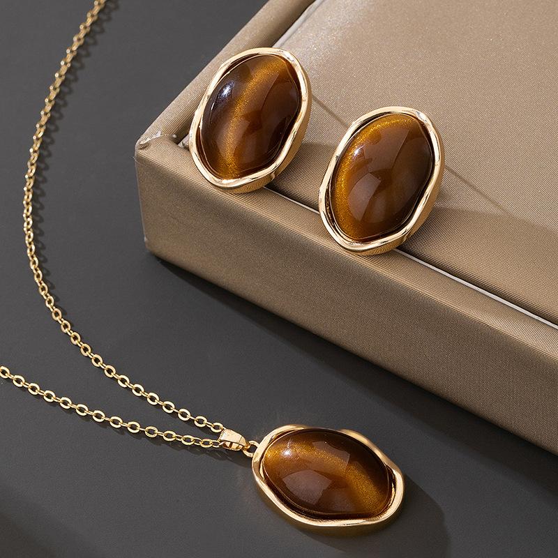 

Autumn And Winter Retro French Design Imitation Tiger S Eye Stone Necklace Stud Earrings Ring Bracelet Femininity Elegant Jewelry Set