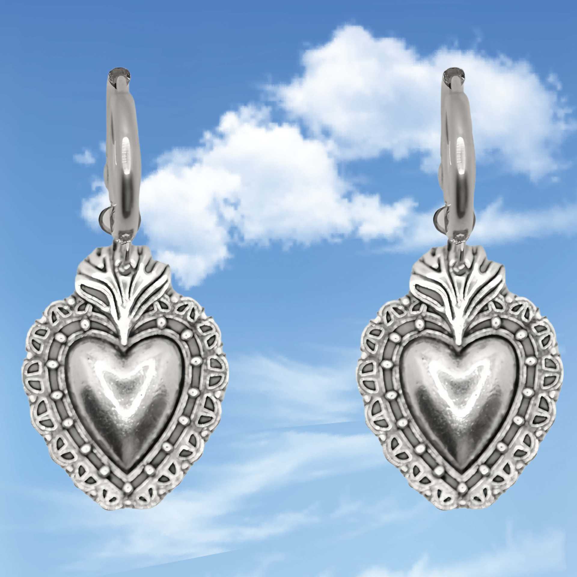 Gothic Retro Sliver Color Filigree Border Sacred Heart Dangle Earrings for Women Halloween Party Religious Aesthetic Jewelry
