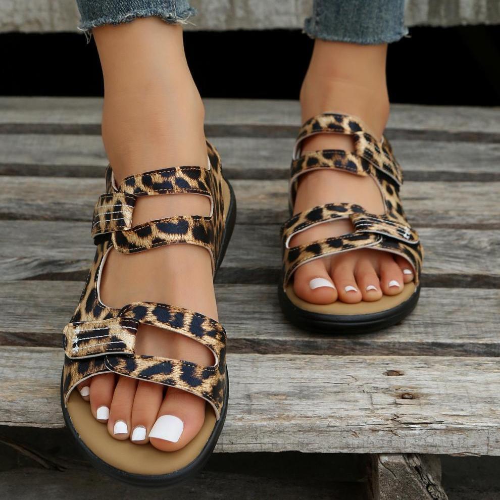 Sandals 2024 Summer New Wedge Sandals Magic Button Platform Shoes Large Size Casual Solid Color Beach Shoes