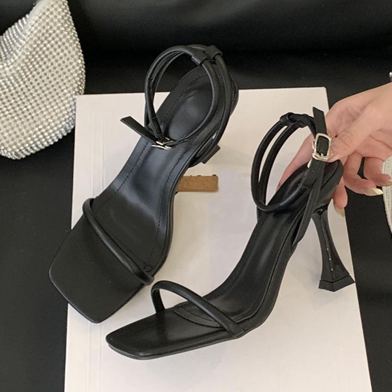Fashion Liyke Summer Square Open Toe Gladiator Sandals Women Black White High Heels Banquet Party Shoes Fashion Ankle Strap Sandalias