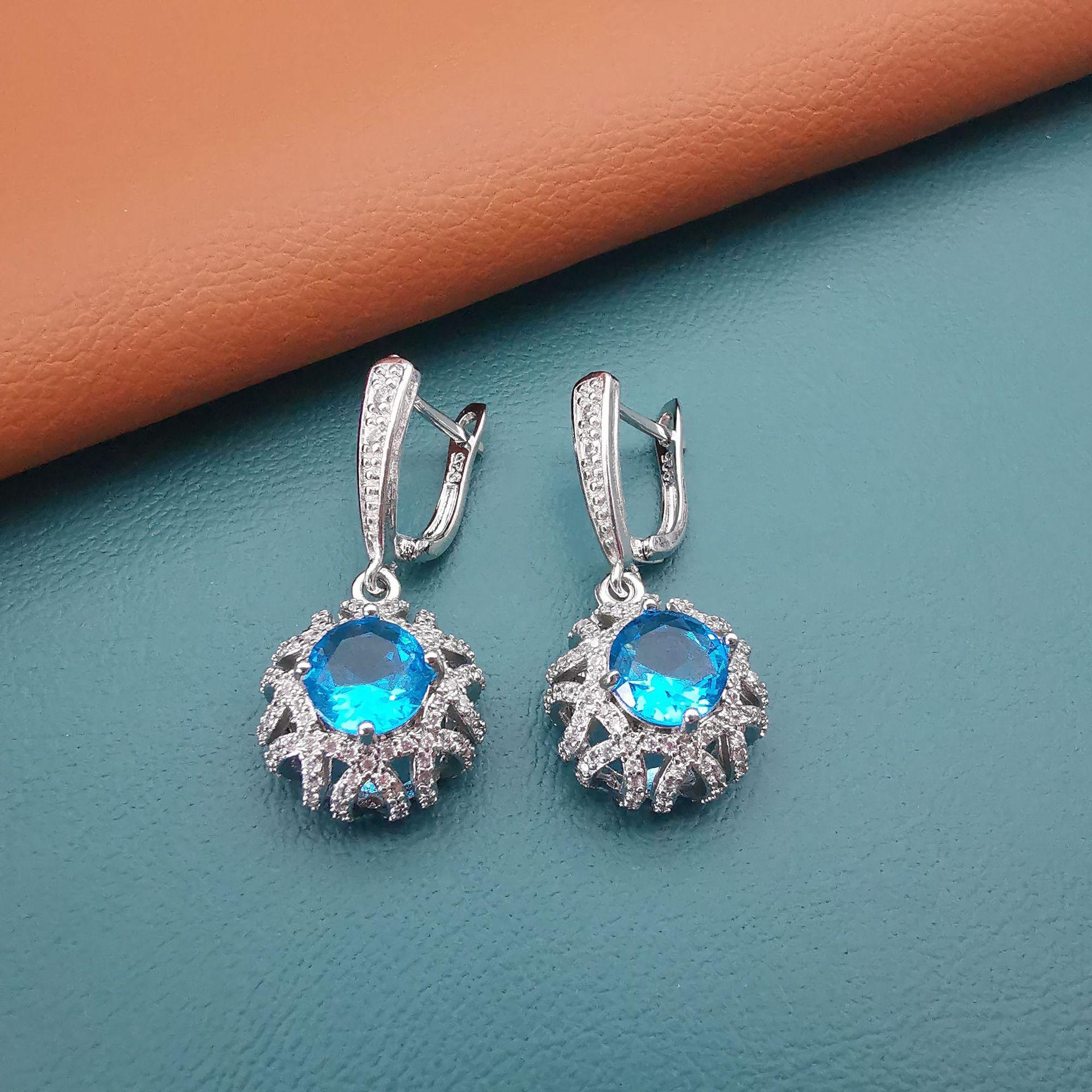 

Последние популярные украшения Маленькие фонарики Женские серьги Серьги и серьги