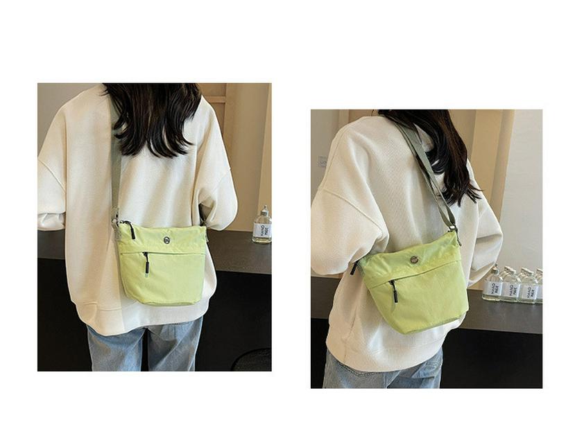 Ultralight Minimalist Nylon Crossbody Sports Bag