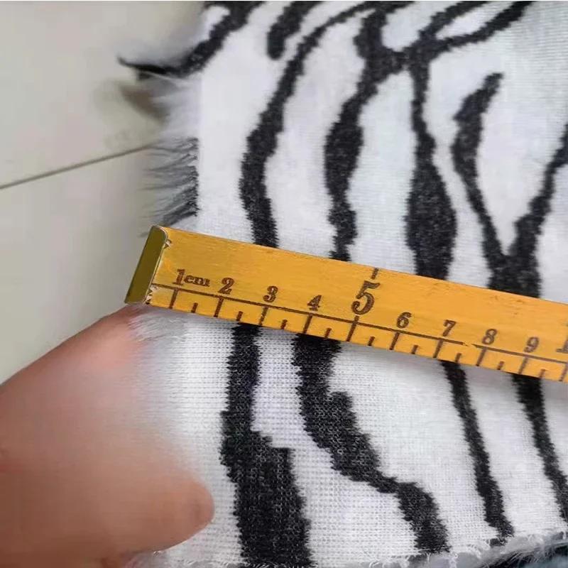 Tiskový plyšový syntetický kožušinový látka Leopardí potisk Tygr potisk Zebra Kostým na vystoupení Umělá kožešina Oblečení Koberec Domácí látka