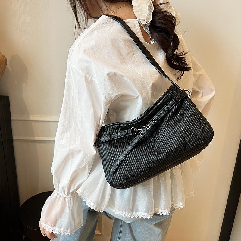 Korean Version Niche Design Simple Casual Shoulder Bag Women's 2025 Summer New High-end Textured Messenger Bucket Bag