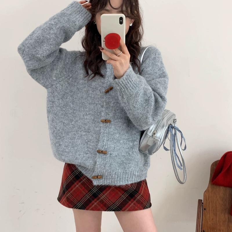 Autumn and winter new gentle wind horn buckle knitted cardigan top women's loose lazy wind sweater jacket