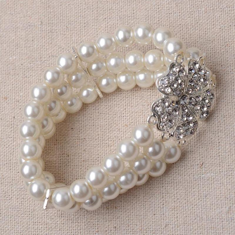 Handmade Gifts White Pearl Clover Necklace Earrings Bracelet Three-Piece Bridal Jewelry Girls Jewelry Set