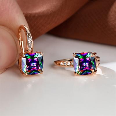 Mystische Regenbogen-Stein-Creolen, mehrfarbig, quadratisch, Geburtsstein, zum Anklipsen, Vintage-Stil, Roségold, Hochzeit-Ohrringe für Frauen, Party