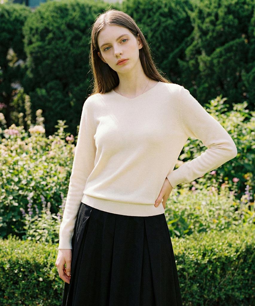 SOUP Basic V-Neck Knit (Scrlkf2)