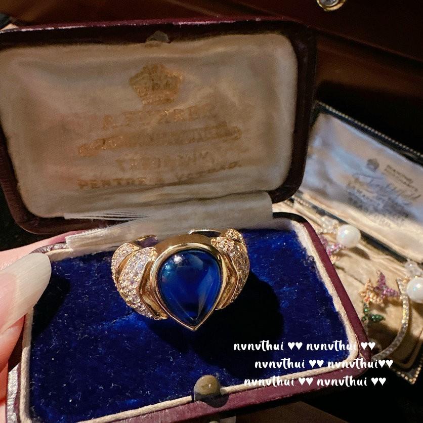 Römischer Hof, Smaragd-Wassertropfen Edelsteinring, Antik, 18 Karat Vergoldeter Tiefsee-Blauer Serpentin Zirkon Ring.