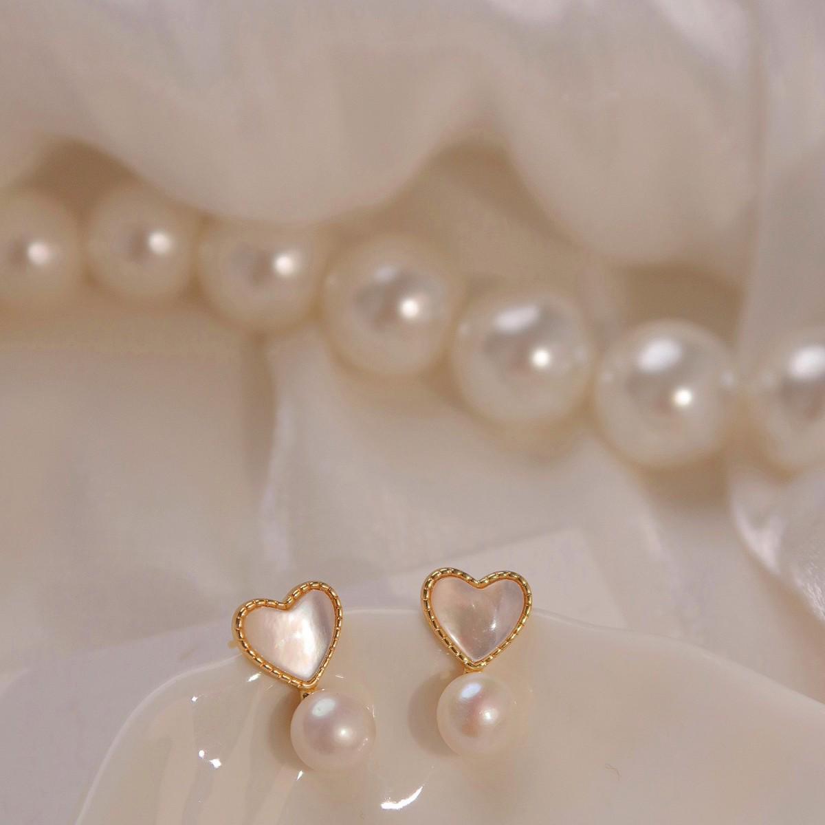 Elegant Small Heart Earrings with 7-8mm High-Luster 6A Freshwater Pearls - Perfect Gift for Women 7-8mm