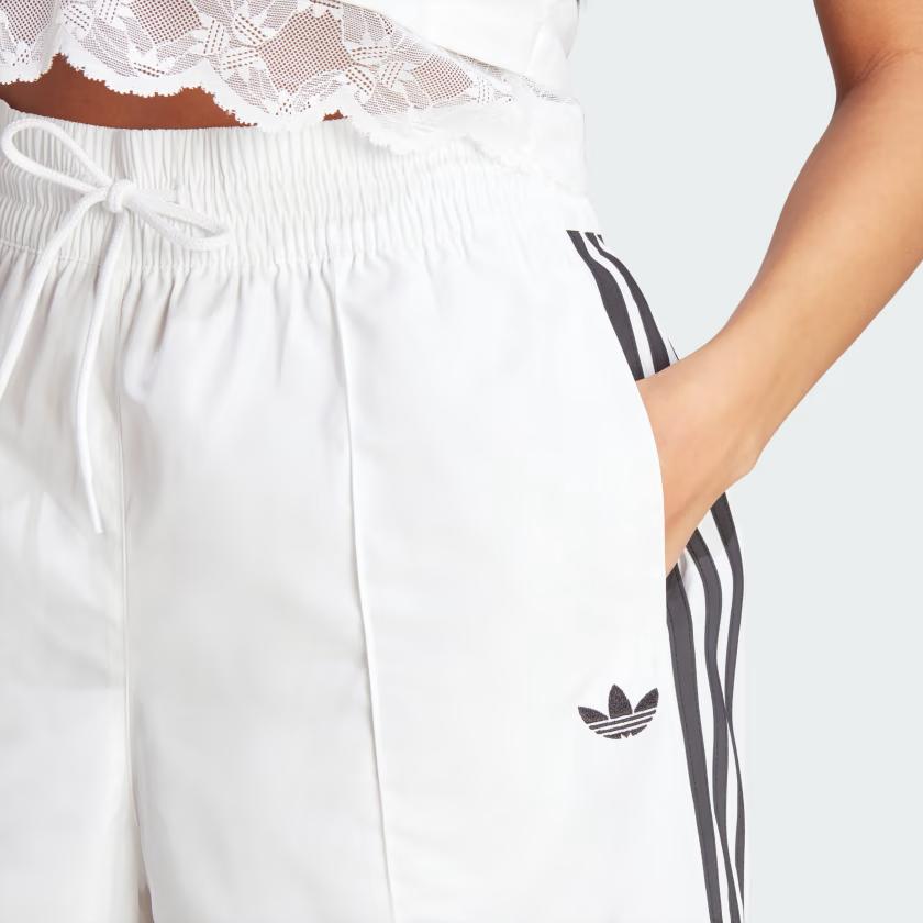 Adidas Originals Trefoil Lace Trim 3-Stripes Shorts Women Shorts White IL2420