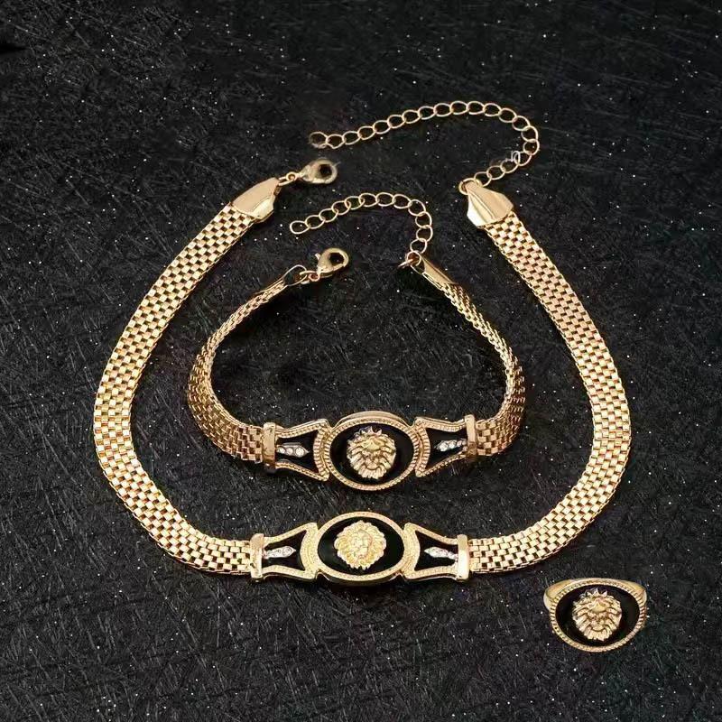 

Personality hip-hop punk lion necklace female influencer sweet cool fashion trend collarbone chain золотий жовтий колір