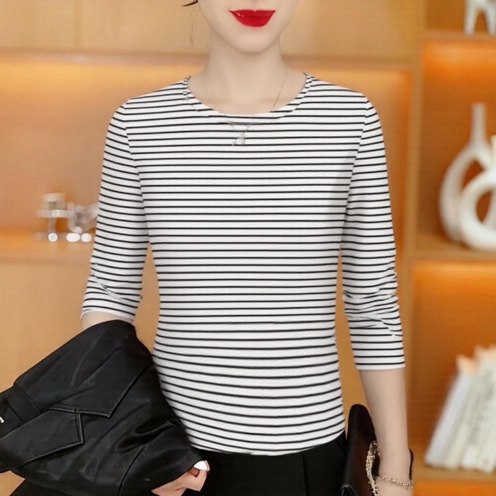 

Plaid Long-Sleeve Tummy-Concealing Top for Middle-Aged Women: Stylish & Age-Defying L
