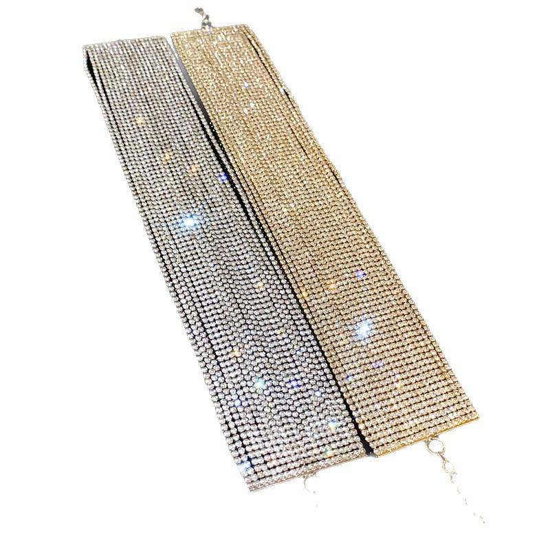 Elegant Multi-Layer Diamond-Inlaid Clavicle Necklace: Luxurious, Versatile, and Fashionable.