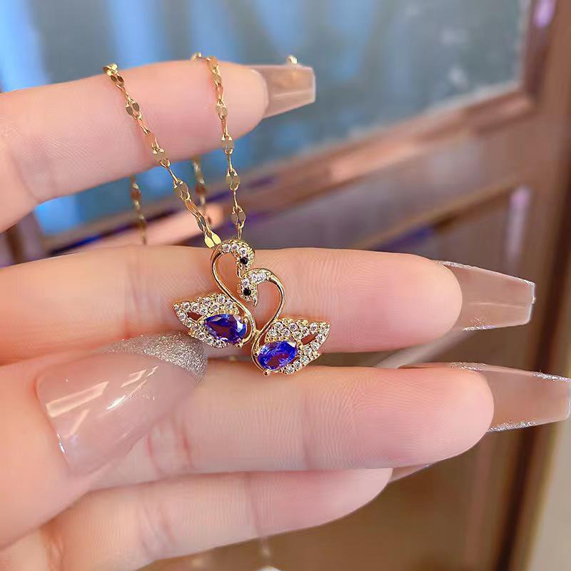 Amethyst Schwan Halskette - Elegantes Titanstahl Design für Damen, Farbecht und Vielseitige Schlüsselbein Kette. brown