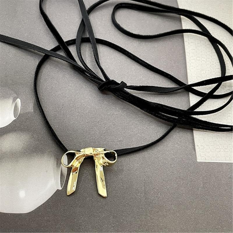 Unique Bowknot Necklace Adjustable Statement Necklace Pendant Necklace Alloy Material Suitable for Special Occasions