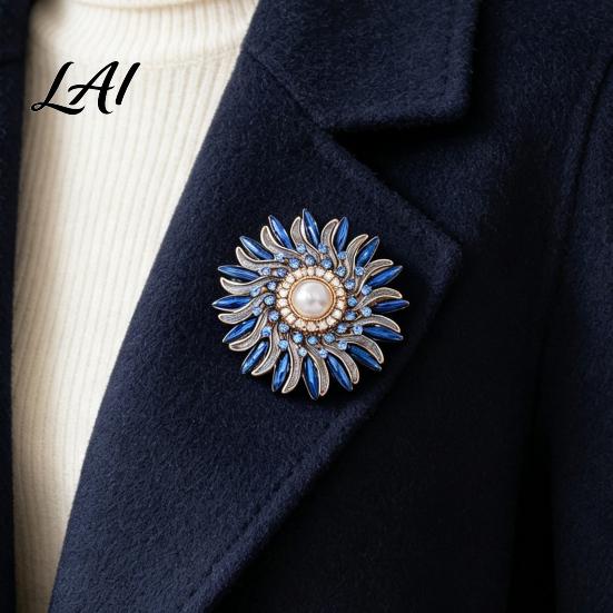 Metal Flower Brooch Retro Rhinestone Sunflower Pin with Lapel Pin Floral Faux Pearl Embellished Pearl Badge for Women