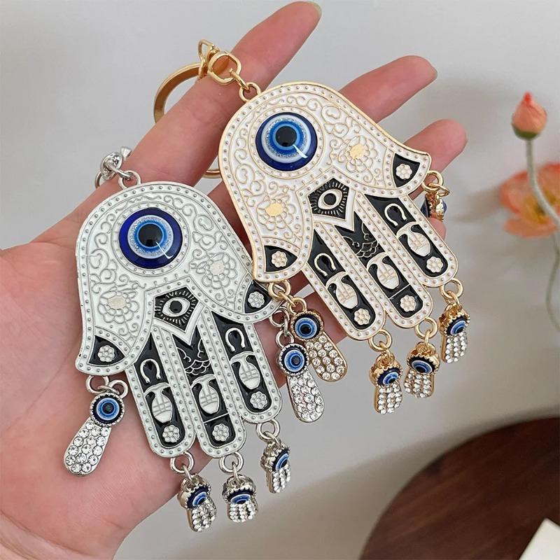 2024 New European Vintage Personality Fashion Keychains Metal Turkish Blue Eye Key Chain Car Keyring Charm Women Bag Accessories