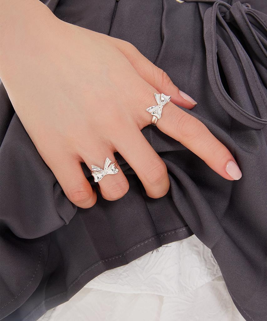Nimbus Ribbon Ring
