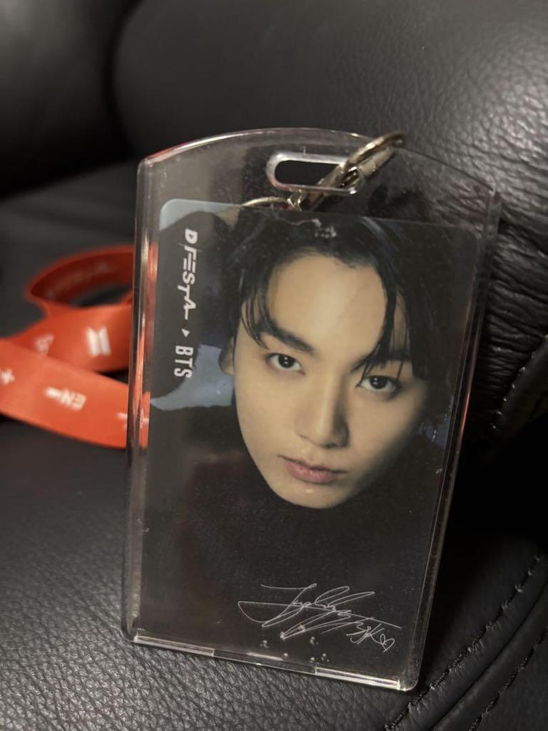 [USED] Not for sale DFESTA BTS Jungkook card holder
