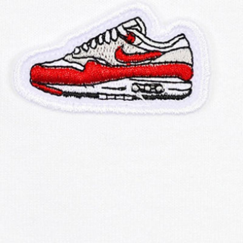 Nike ShorT Sleeve Tee Nsw Max 90 Sneaker PaTch T shirT