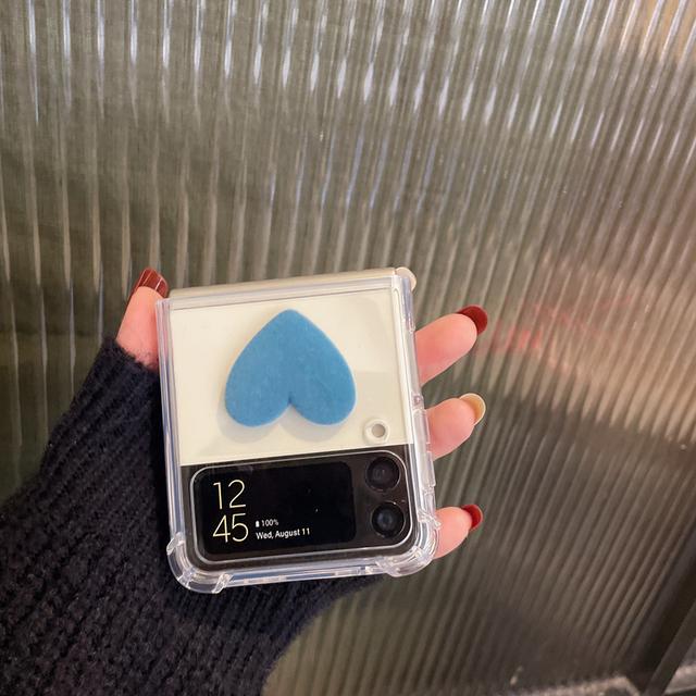 New Plush Love Heart Hand Bracelet Phone Case For Samsung Galaxy Zflip 5g For Galaxy Zflip3 Zflip4 Folding Shell Cover Capa