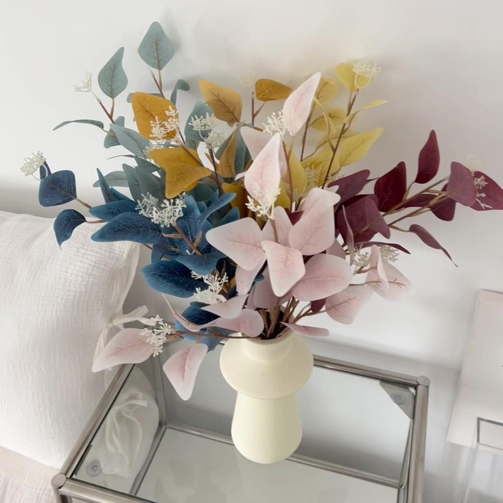 Eukalyptusblätter Künstliche Blumen mit texturierten Details für Wohnstyling Büro