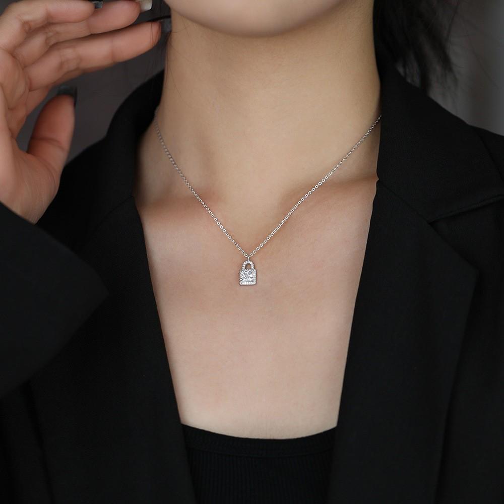 Elegant 1 Carat Moissanite Lock Pendant Necklace in S925 Sterling Silver for Women