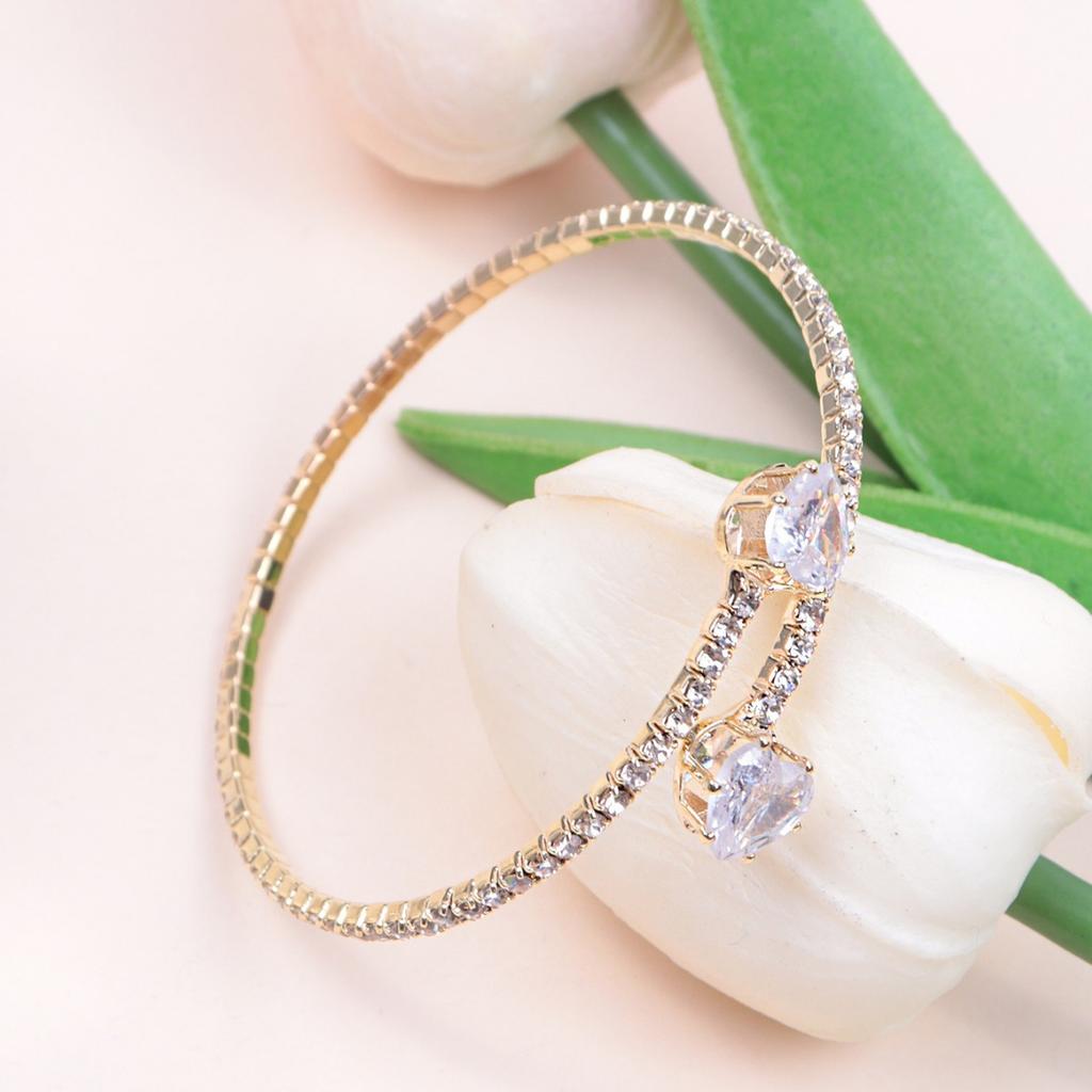 New Fashionable and Elegant Claw Chain Pearl Full Diamond Multi Layer Bracelet Wrapped Spiral Bracelet