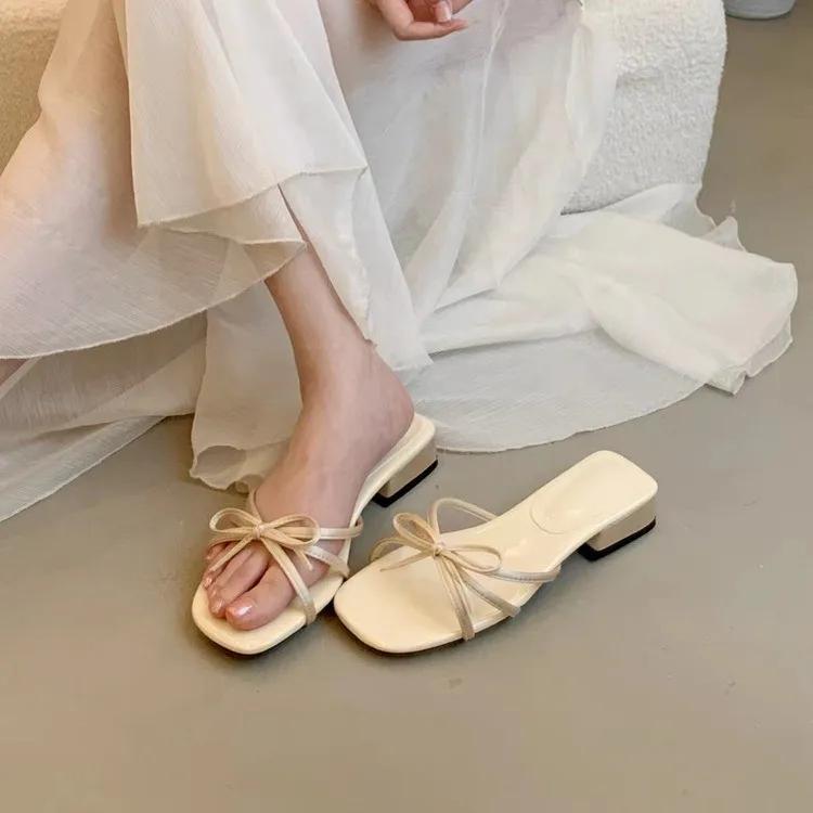 Fashion 2025 New French Evening Style Cool Slippers for Summer Women's Outdoor Wear Elegant Square Toe Dress with Thick Heel Sandals