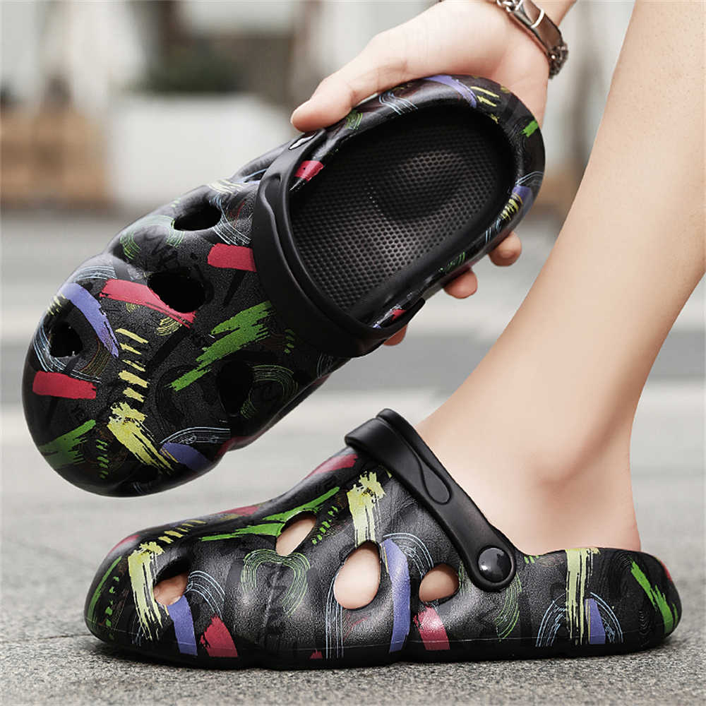 Fashion Soft Sole Cream Bathing Slippers Cute Shoes For Women Sandals Sneakers Sport Dropshiping Krasofka 2025g Premium Comfort