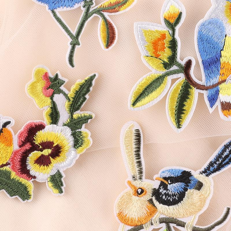 Duoku Animal Bird Embroidery Patch for Clothing, Shoes, Hats, and Luggage Accessories.