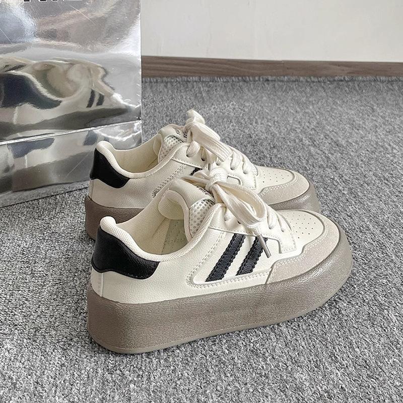 Autumn casual board shoes women's 2025 new niche non-collision versatile shoes student party platform white shoes