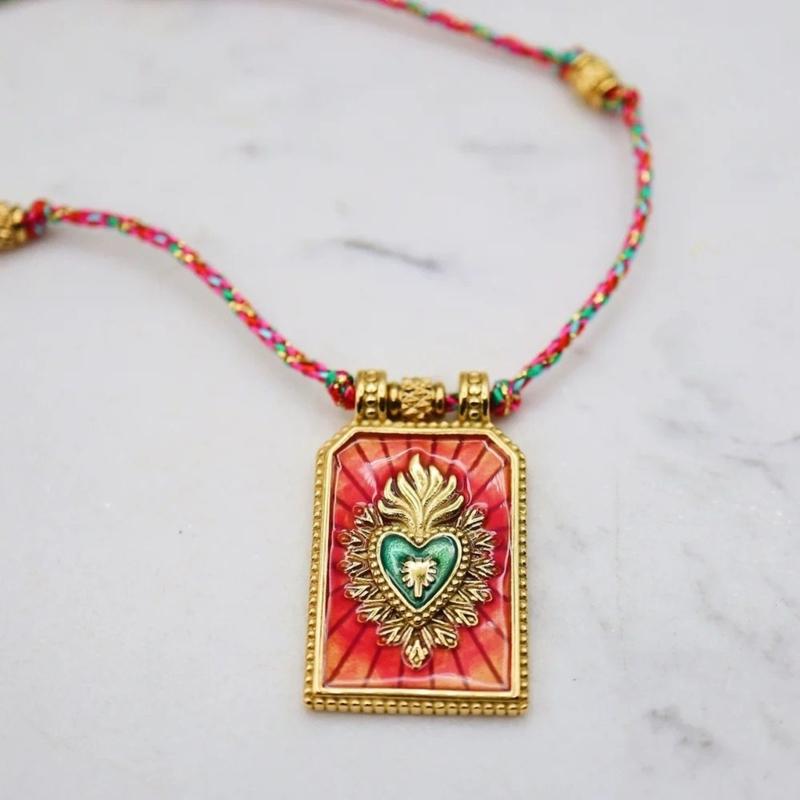 Gold Plated Retro Tarot Card Necklace Elegant Retro Tarot Card Necklace With Delicate Designs for Daily Wear Parties