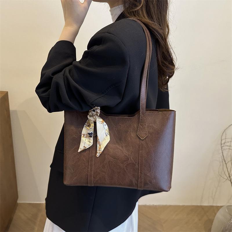 Fashion Korean Shoulder Bag 2025 New Daily Casual Versatile Crossbody Bag Trendy Commuter Armpit Bag