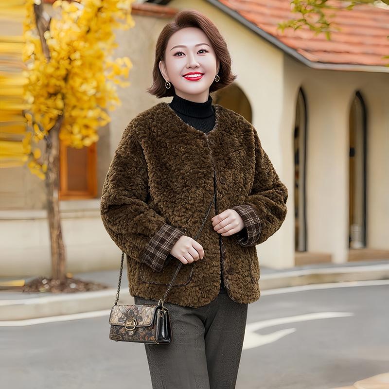 

Меховой шарф-интеграл короткое благородное новое женское зимнее пальто 2XL (recommended 140-77.5 kg)