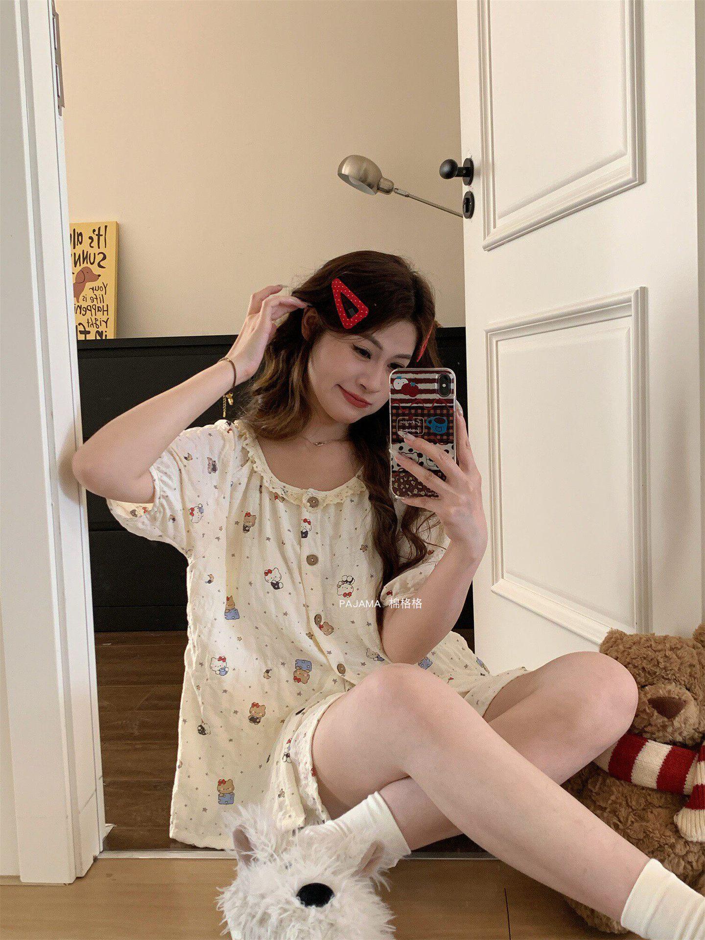 

New Lace Star Hello Kitty Pajamas Women s Summer Short Sleeve Shorts Cardigan Two-piece Set Crew Neck Girls Loungewear S