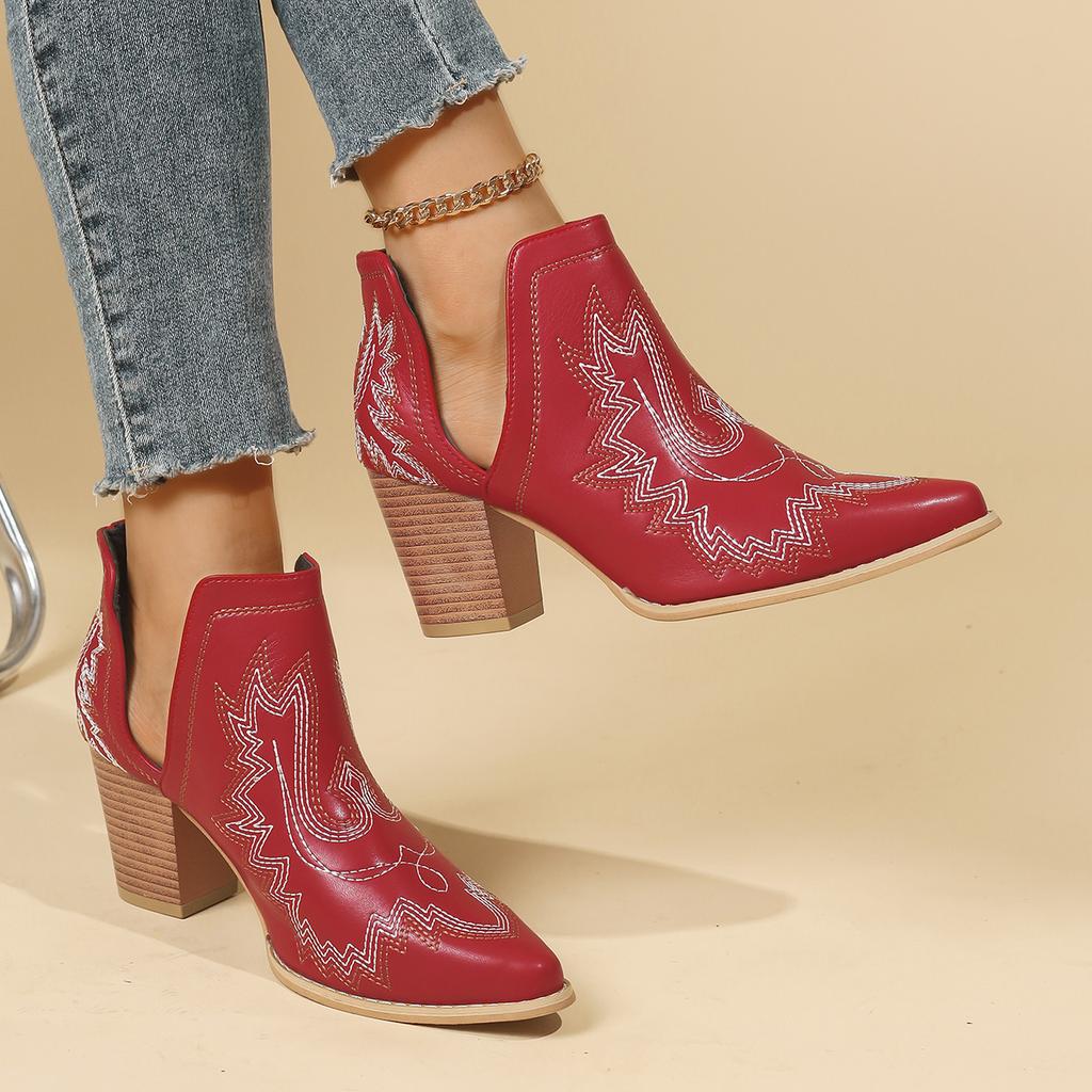 Fashion Women Boots Vintage Chunky Heels Western Cowboy Boots Leather High Heels Shoes Women Autumn Winter Embroidered Knight Boots